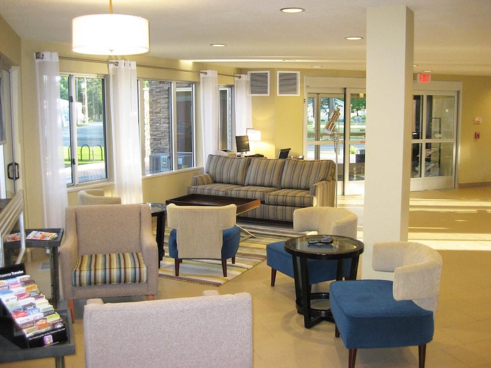 Best Western Plus Traverse City Bagian luar foto