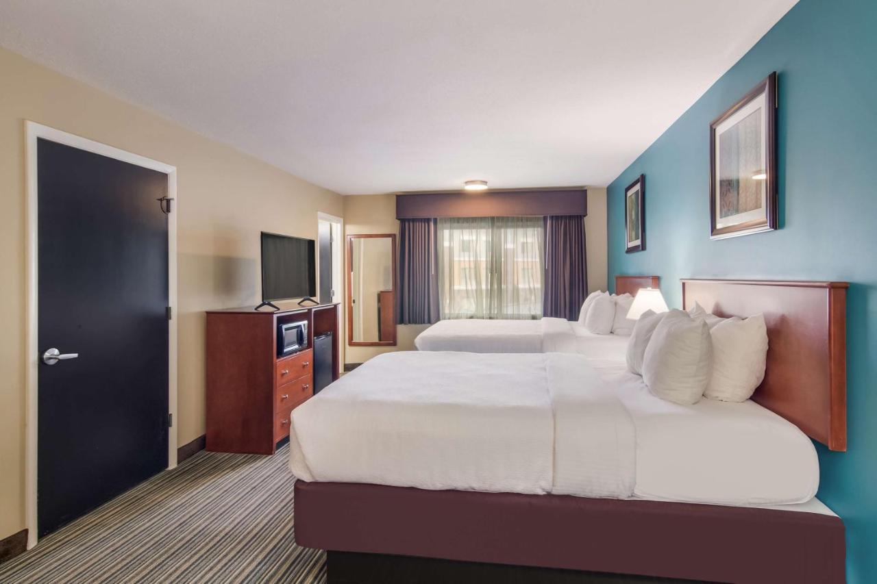 Best Western Plus Traverse City Bagian luar foto
