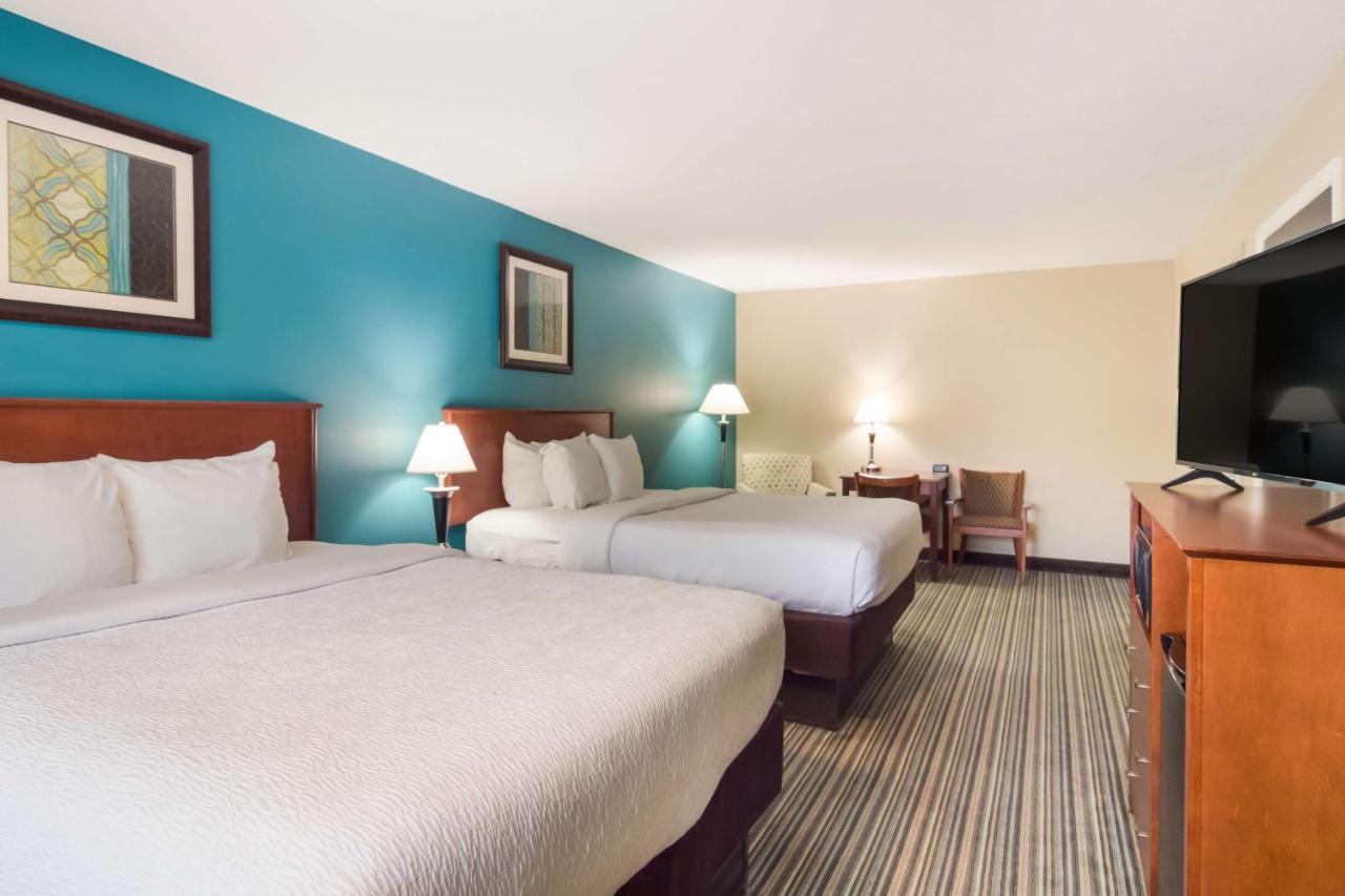 Best Western Plus Traverse City Bagian luar foto