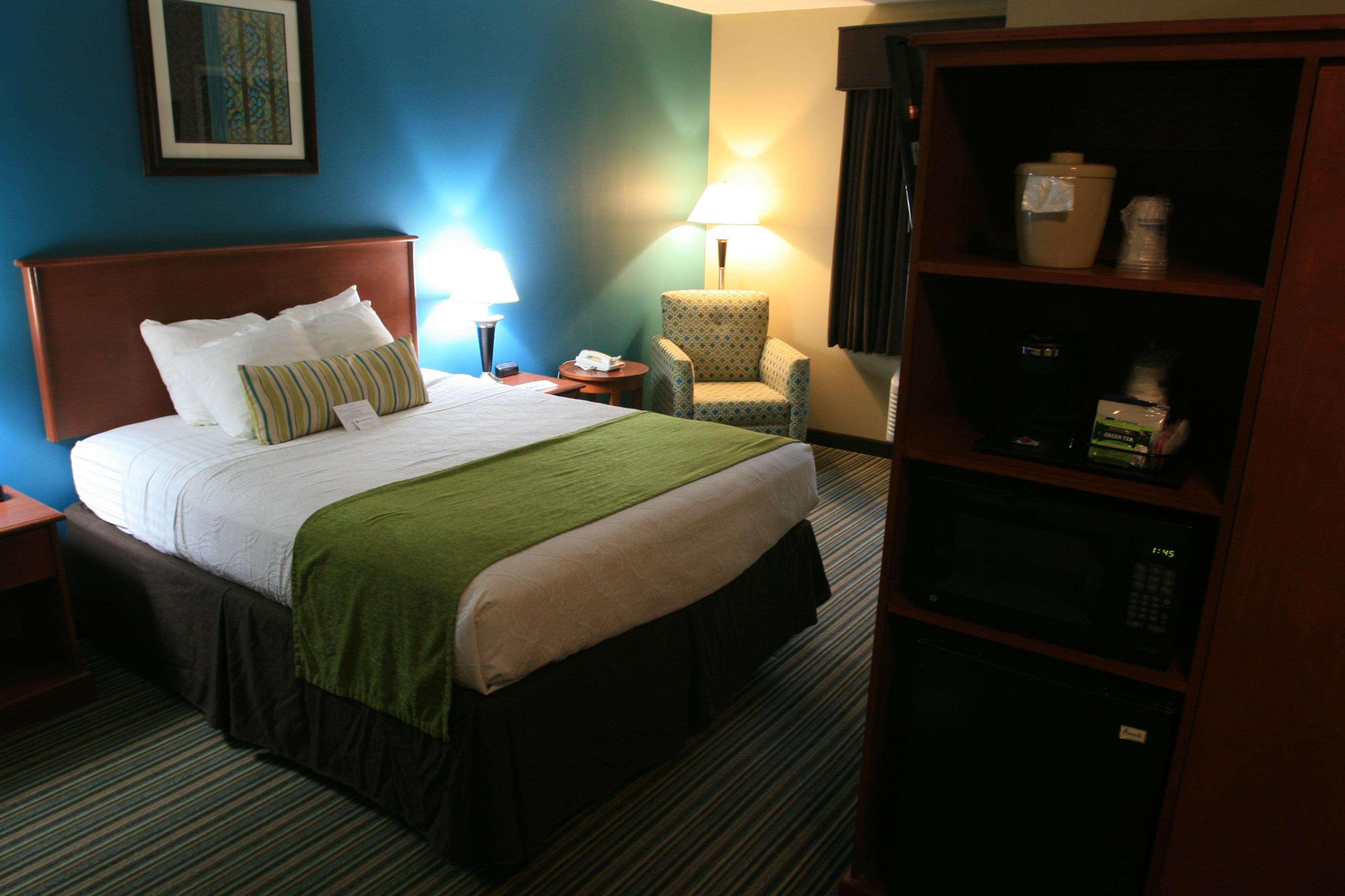 Best Western Plus Traverse City Bagian luar foto