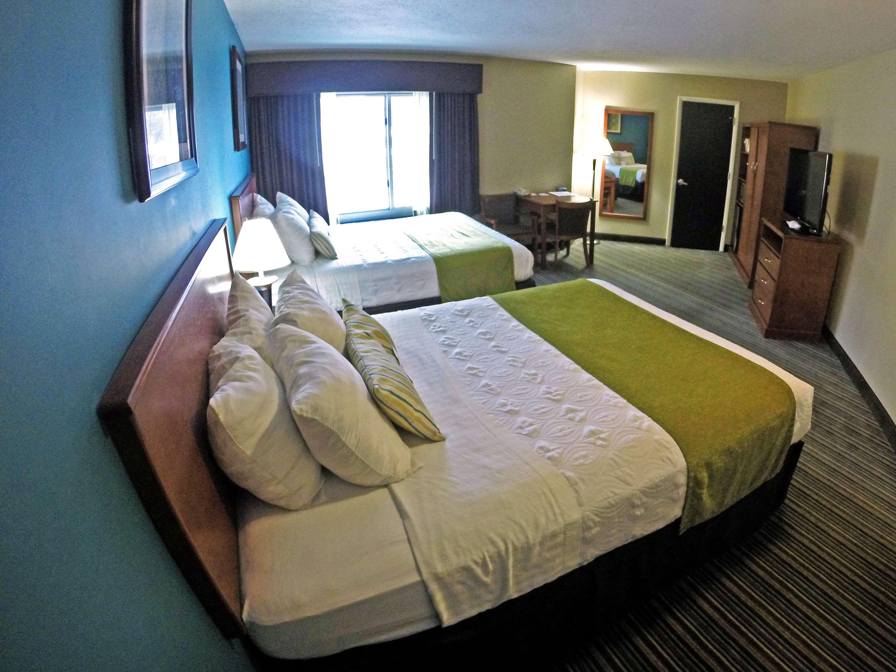 Best Western Plus Traverse City Bagian luar foto