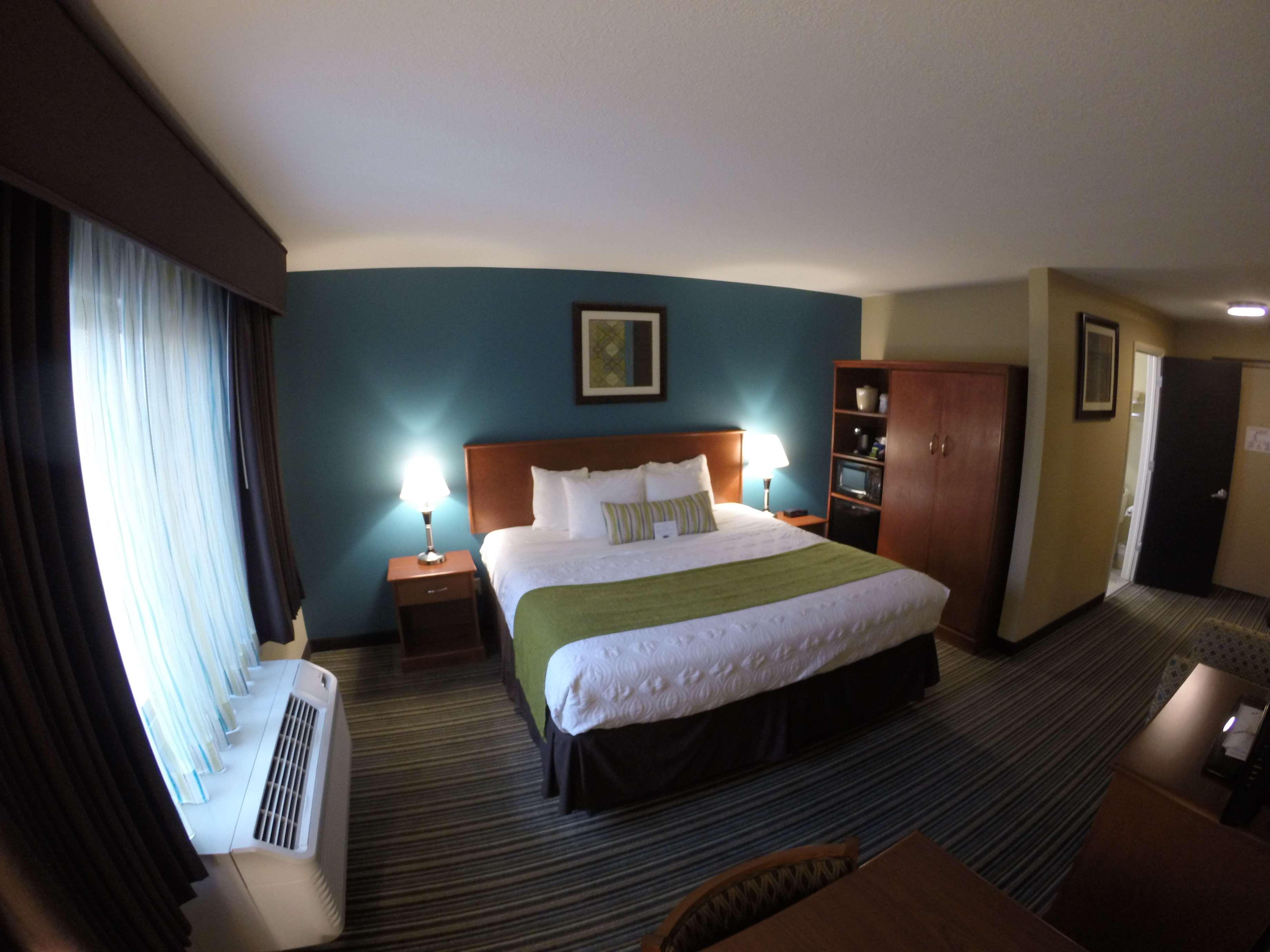 Best Western Plus Traverse City Bagian luar foto
