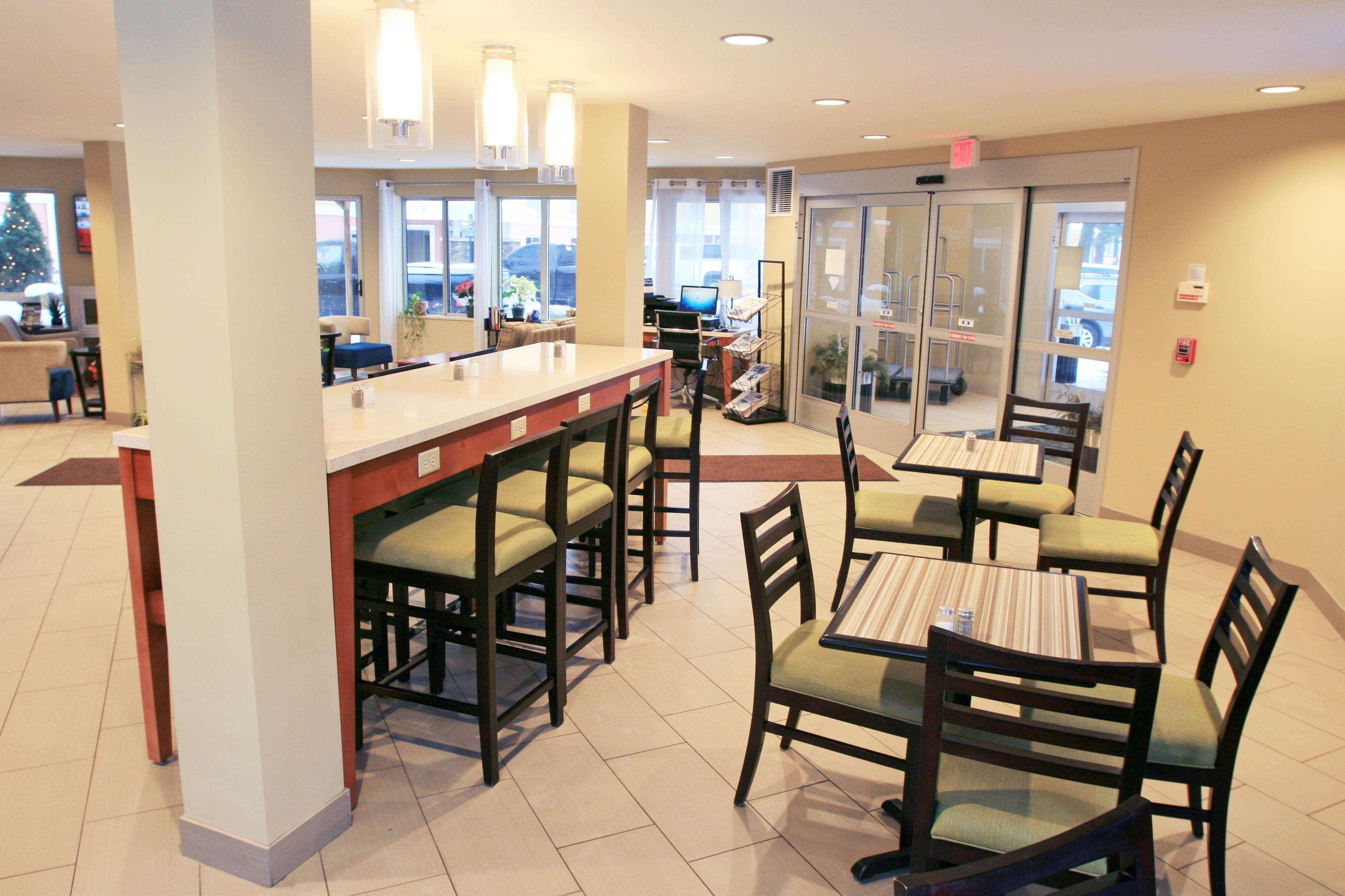 Best Western Plus Traverse City Bagian luar foto