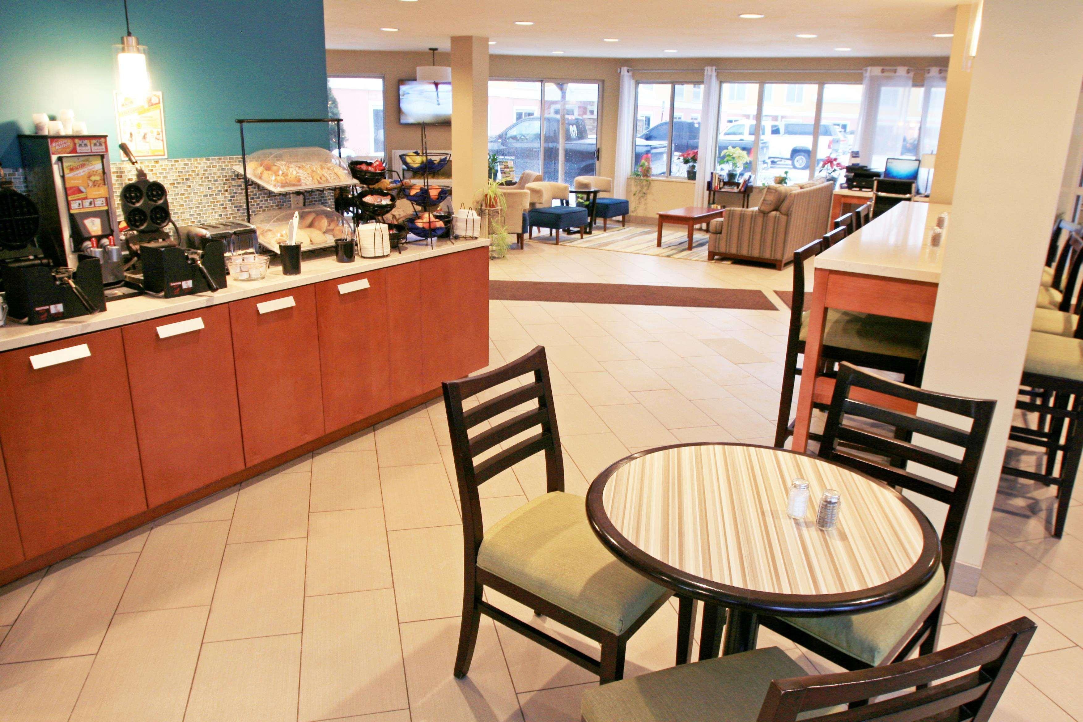 Best Western Plus Traverse City Bagian luar foto