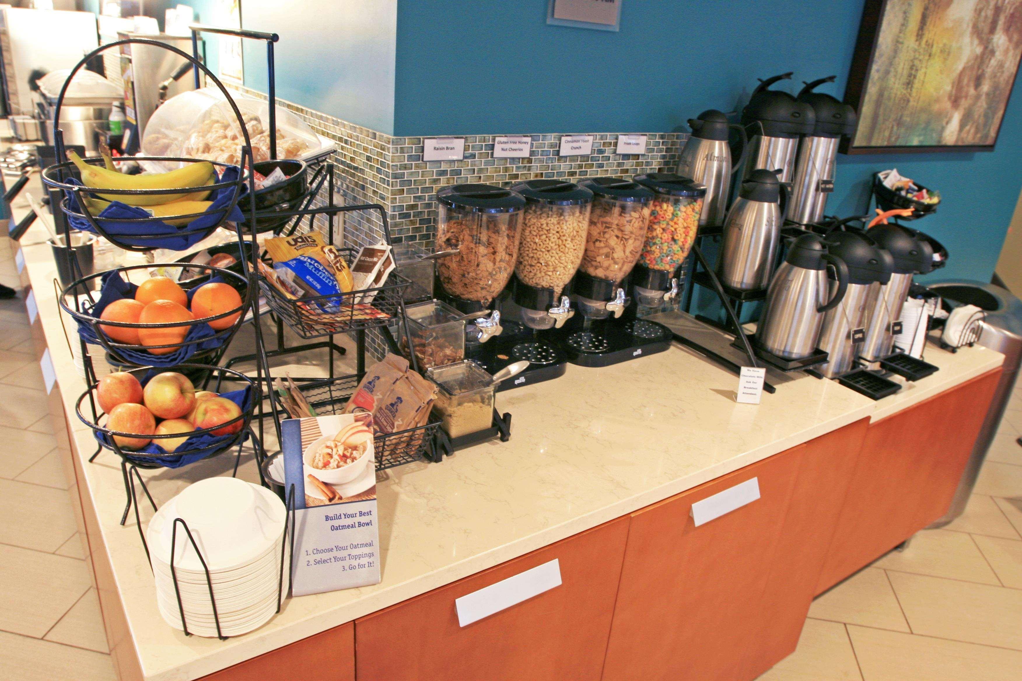 Best Western Plus Traverse City Bagian luar foto